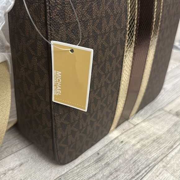 Michael Kors Jet Set Travel Metallic Messenger Bag NWT - Picture 15 of 16